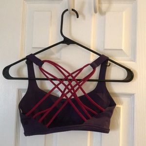 Lululemon sports bra size 6